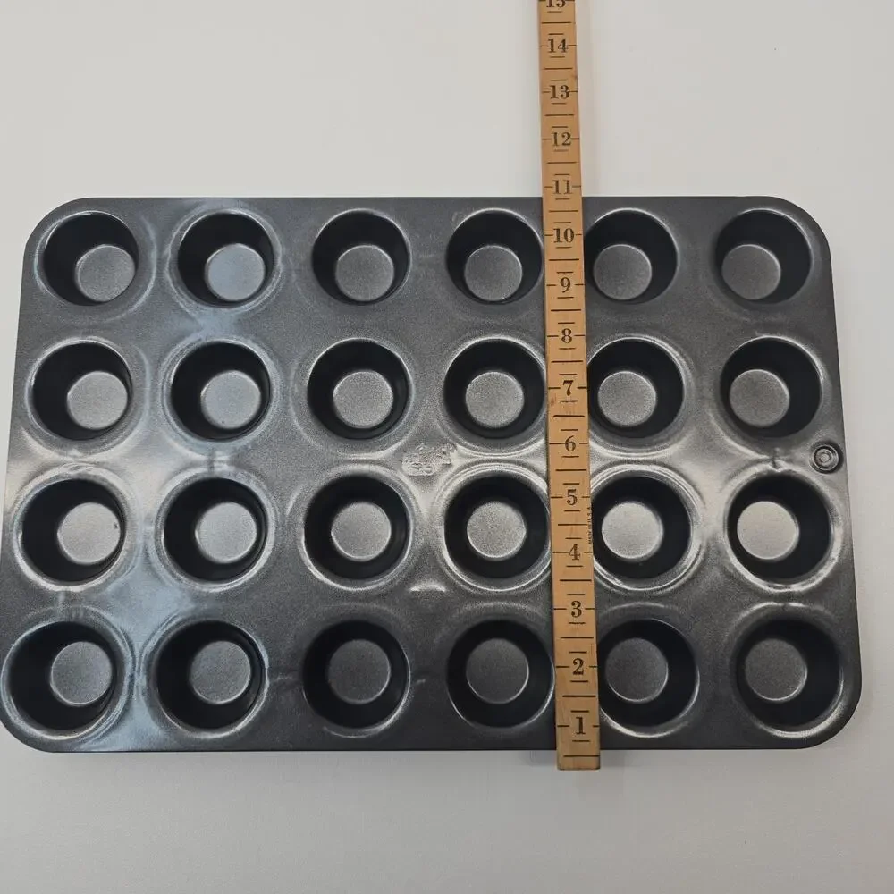 Pampered Chef Mini Muffin Cupcake Tart Pan 24 Hole #1606 Non Stick